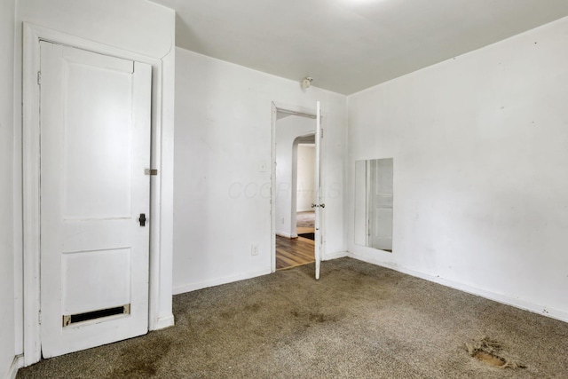 846 4th St, Lancaster, OH 43130 - unfurnished bedroom with carpet and baseboards