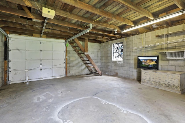 846 4th St, Lancaster, OH 43130 - garage with concrete block wall