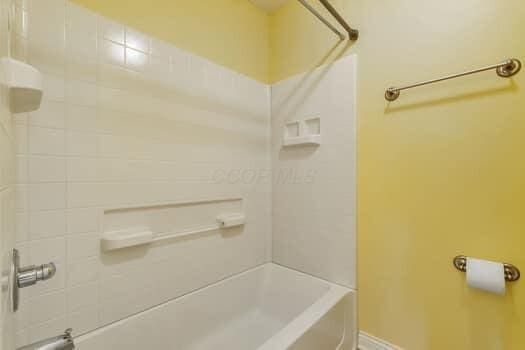 4802 Augusta Woods Ct, Westerville, OH 43082 - photo 40