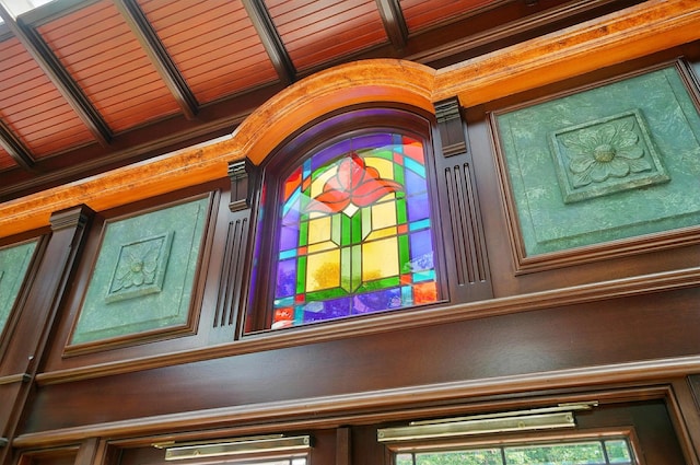 2475 Signal Hill Rd, Springfield, OH 45504 - detailed view of beam ceiling