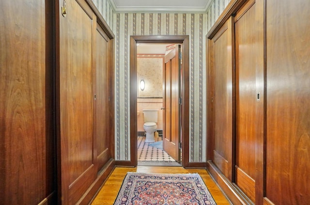 2475 Signal Hill Rd, Springfield, OH 45504 - hall with wallpapered walls and light wood-style flooring