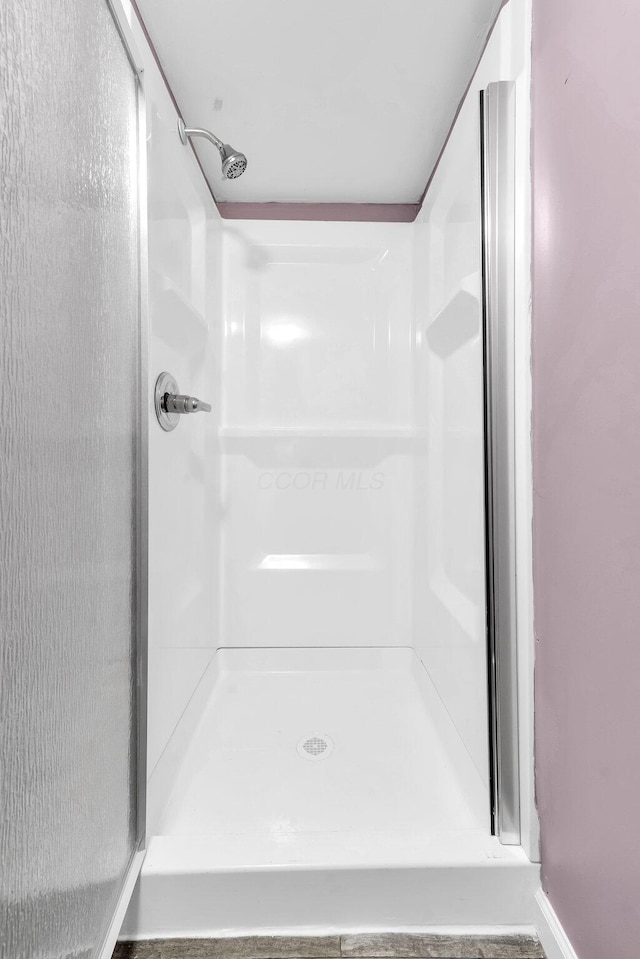 166 Rosewood Loop SE, Commercial Point, OH 43116 - full bath featuring a shower stall