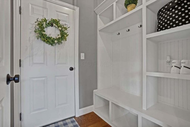 117 Sparrow Ct, Pickerington, OH 43147 - mudroom featuring baseboards