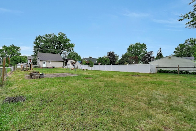 714 N Main St, Baltimore, OH 43105 - view of yard