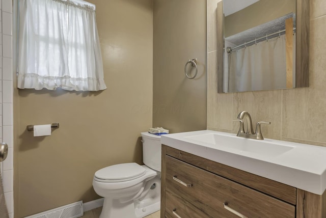 2809 Bella Via Ave, Columbus, OH 43231 - bathroom with toilet and vanity