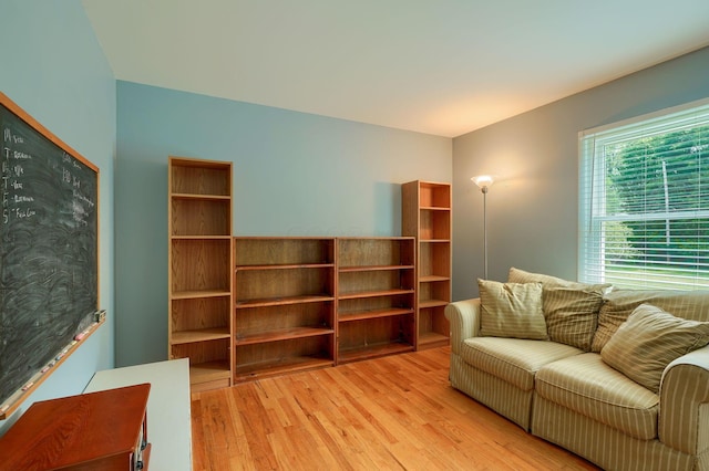 6676 Woodsedge Dr, Reynoldsburg, OH 43068 - living area with light wood finished floors