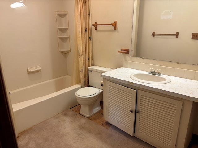 54 Appleview Ct, Howard, OH 43028 - full bathroom featuring vanity, shower / tub combo with curtain, and backsplash