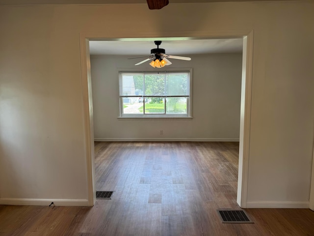 139 S Ashburton Rd, Columbus, OH 43213 - spare room featuring wood finished floors and ceiling fan