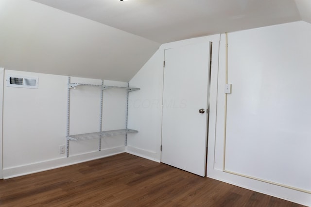139 S Ashburton Rd, Columbus, OH 43213 - bonus room featuring lofted ceiling and wood finished floors