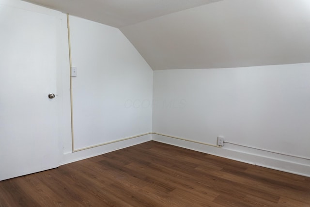 139 S Ashburton Rd, Columbus, OH 43213 - additional living space featuring wood finished floors and vaulted ceiling