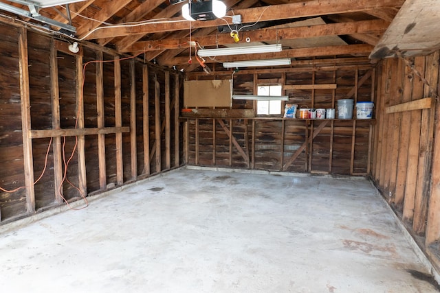 139 S Ashburton Rd, Columbus, OH 43213 - garage with a garage door opener
