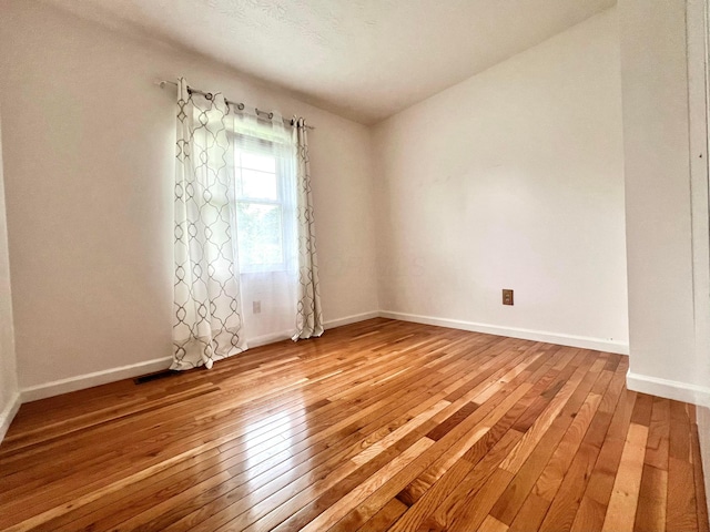 5200 Williamsburg Cir, Hilliard, OH 43026 - unfurnished room featuring light wood-style floors