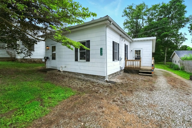 3001/2 Calhoun St, Mount Vernon, OH 43050 - view of property exterior featuring a deck and driveway
