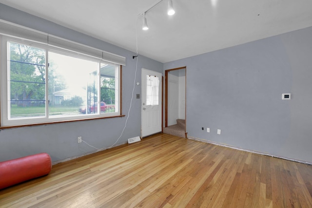 2951 Mcguffey Rd, Columbus, OH 43224 - photo 9