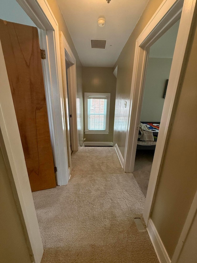 552 E 5th Ave, Lancaster, OH 43130 - hallway with carpet and baseboards