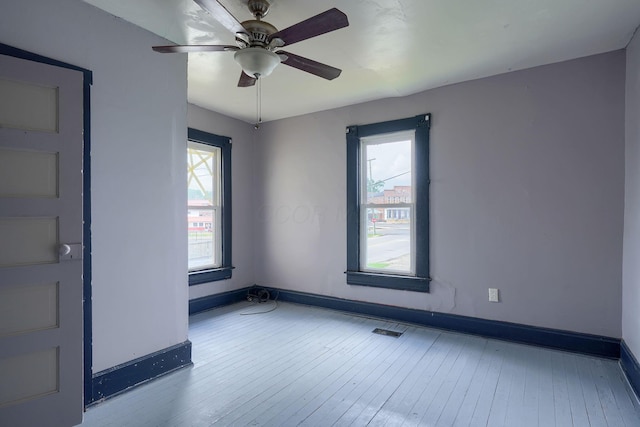 514 S Columbus St, Lancaster, OH 43130 - empty room featuring hardwood / wood-style flooring and a ceiling fan