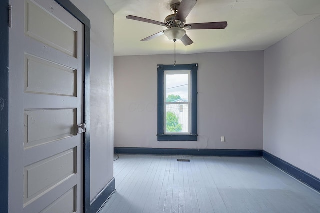 514 S Columbus St, Lancaster, OH 43130 - unfurnished room with hardwood / wood-style flooring and a ceiling fan