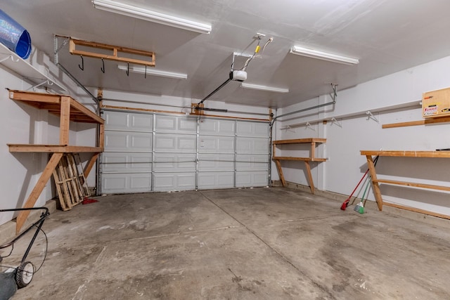 5480 Rothermund Dr, Canal Winchester, OH 43110 - garage with a garage door opener