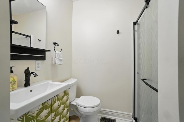 626 S 22nd St, Columbus, OH 43205 - bathroom featuring toilet and a shower