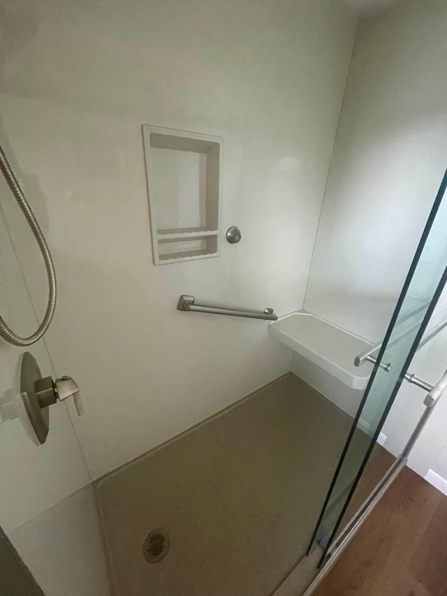 2666 Eugene Ave, Grove City, OH 43123 - full bathroom with a shower