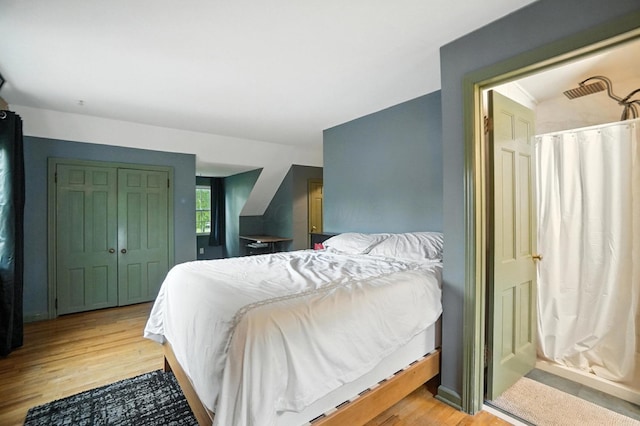 2620 Edgevale Rd, Columbus, OH 43221 - bedroom featuring light wood-style flooring