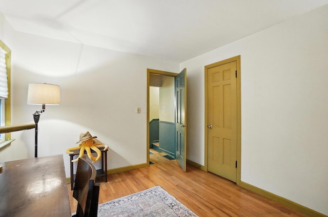 2620 Edgevale Rd, Columbus, OH 43221 - office area featuring light wood-type flooring and baseboards