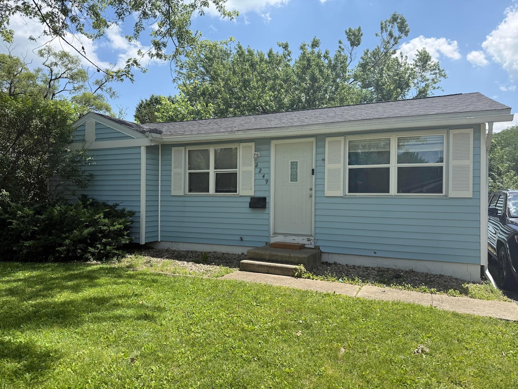 2249 Hampstead Dr, Columbus, OH 43229 - photo 2