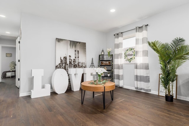 1174 Belden Rd, Columbus, OH 43229 - living area featuring wood finished floors and recessed lighting