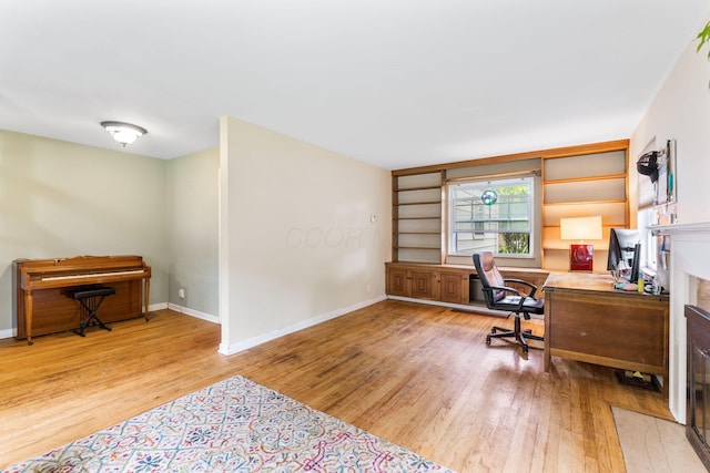 2909 Bryden Rd, Columbus, OH 43209 - office space featuring wood finished floors and baseboards