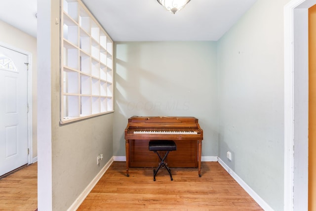 2909 Bryden Rd, Columbus, OH 43209 - home office featuring wood finished floors and baseboards