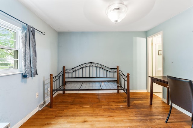 2909 Bryden Rd, Columbus, OH 43209 - unfurnished bedroom featuring light wood-style flooring and baseboards