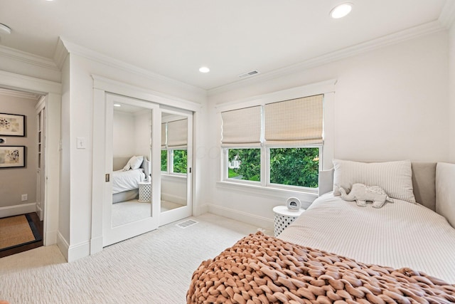 1968 Coventry Rd, Upper Arlington, OH 43212 - bedroom featuring carpet flooring, crown molding, and recessed lighting
