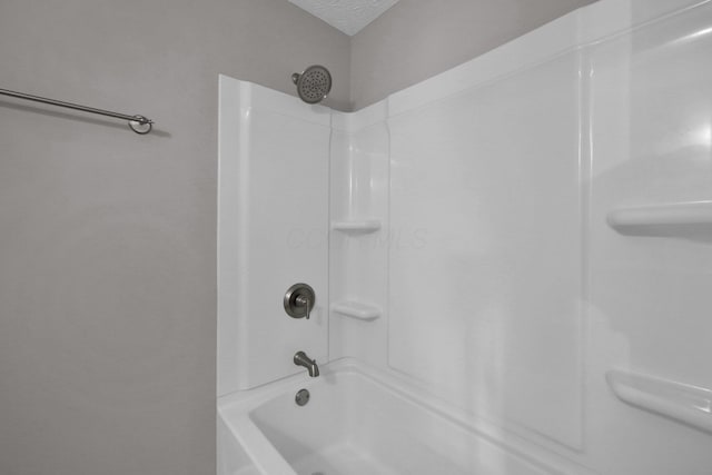 251 Florence Dr, Pickerington, OH 43147 - full bath featuring tub / shower combination and a textured ceiling