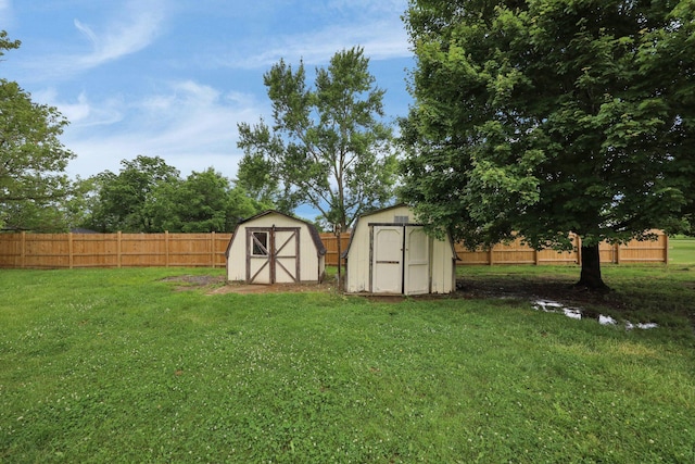 251 Florence Dr, Pickerington, OH 43147 - fenced backyard featuring a storage unit