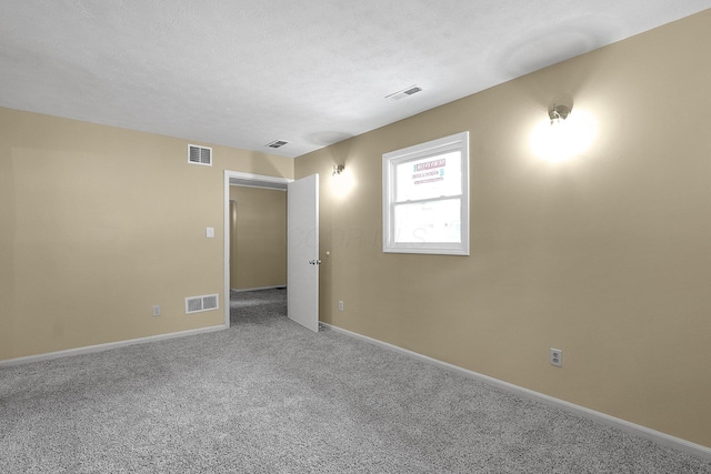 1086 S Hampton Rd, Columbus, OH 43227 - spare room featuring baseboards and carpet