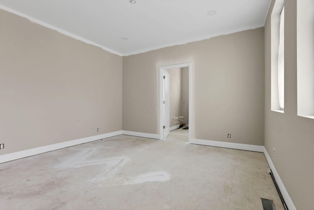 3699 Kassidy Dr, Grove City, OH 43123 - empty room featuring baseboards