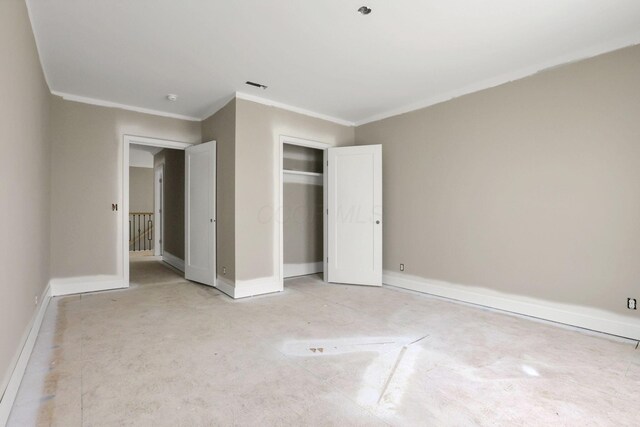 3699 Kassidy Dr, Grove City, OH 43123 - unfurnished bedroom with crown molding and a closet