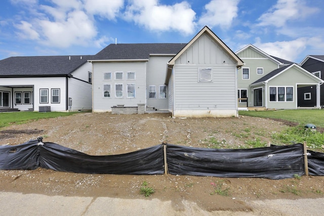 3699 Kassidy Dr, Grove City, OH 43123 - back of property with board and batten siding