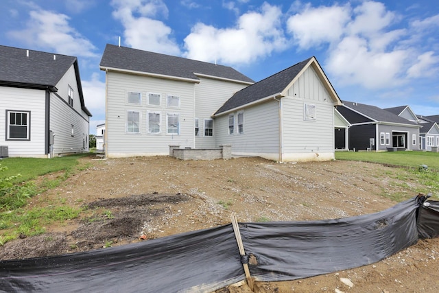 3699 Kassidy Dr, Grove City, OH 43123 - rear view of property with board and batten siding
