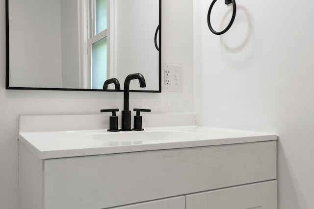 794 E Deshler Ave, Columbus, OH 43206 - bathroom with vanity