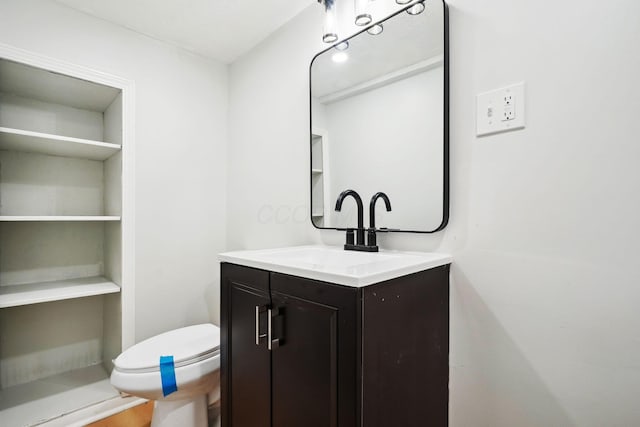 1358 Moler Rd, Columbus, OH 43207 - bathroom with vanity and toilet