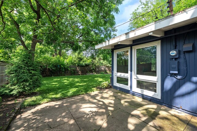 2474 Bristol Rd, Columbus, OH 43221 - view of patio / terrace