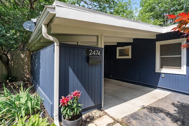 2474 Bristol Rd, Columbus, OH 43221 - doorway to property with a patio