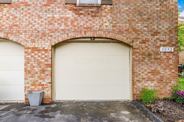 5092 Schuylkill St Unit 31-92, Columbus, OH 43220 - view of garage