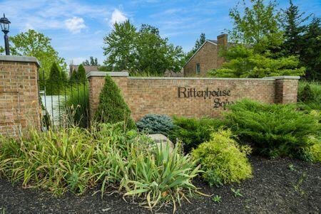 5092 Schuylkill St Unit 31-92, Columbus, OH 43220 - view of community / neighborhood sign