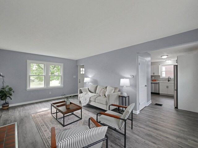 315 S Southampton Ave, Columbus, OH 43204 - living room with wood finished floors and baseboards