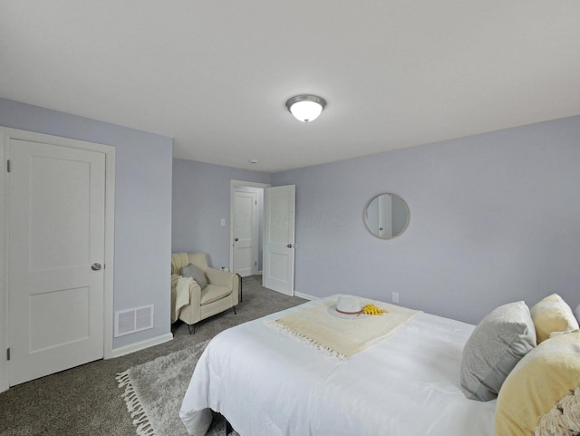315 S Southampton Ave, Columbus, OH 43204 - carpeted bedroom with baseboards