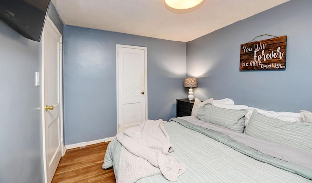 175 Pierson Blvd, Newark, OH 43055 - bedroom featuring wood finished floors and baseboards