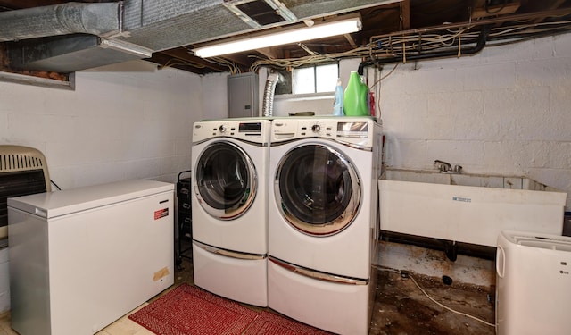 175 Pierson Blvd, Newark, OH 43055 - washroom with washing machine and clothes dryer