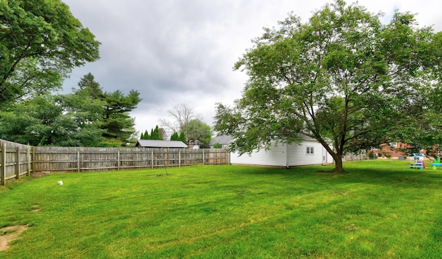 175 Pierson Blvd, Newark, OH 43055 - view of yard